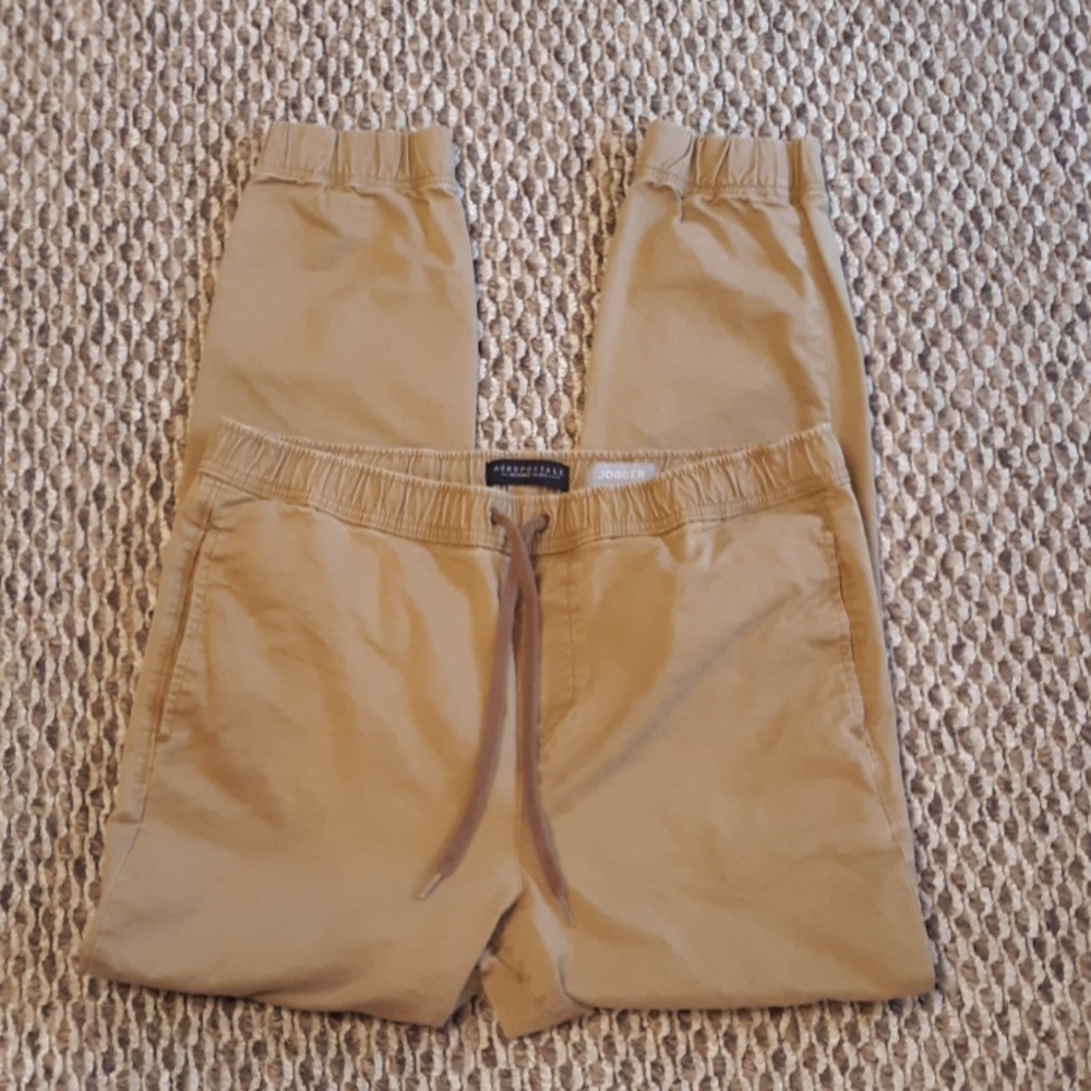 Areopostale khaki joggers Large with pockets